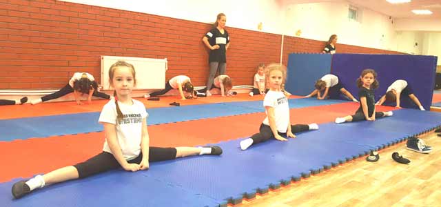 Занятия акробатикой для детей и взрослых