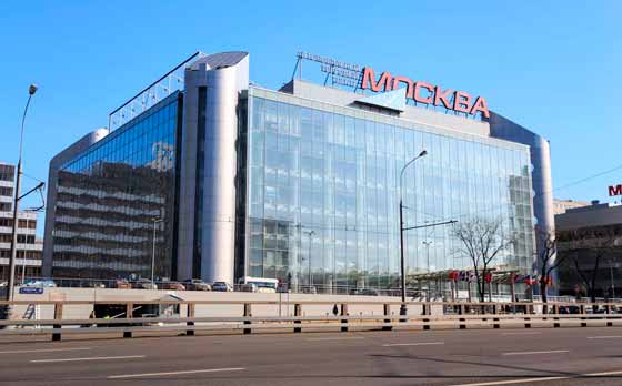 Автоцентр "Москва" на Варшавсом шоссе.