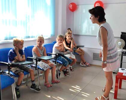 Занятия в школе иностранных языков YES в Кузьминках