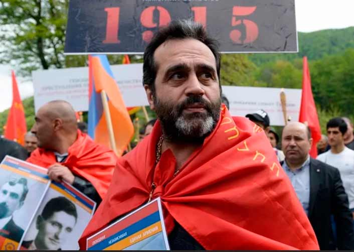 На митинге в день памяти геноцида армян