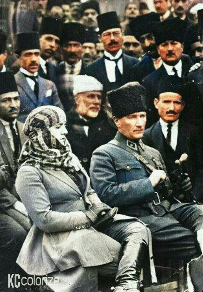 Кемаль Ататюрк с женой